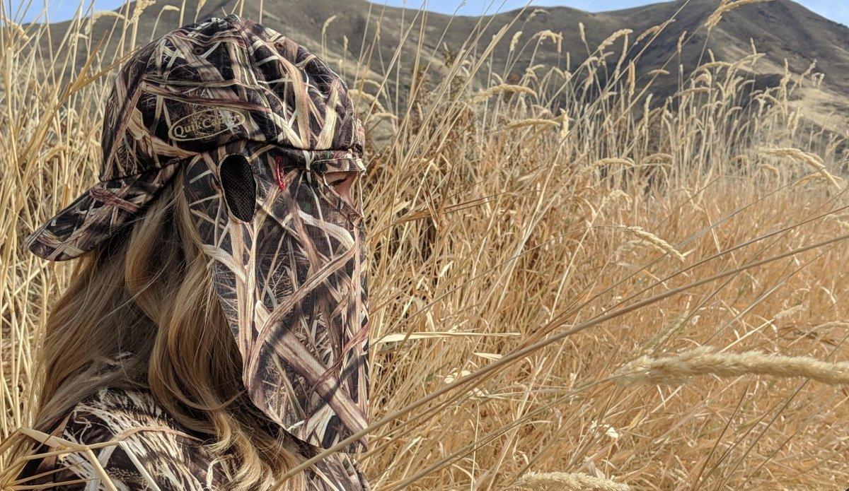 Mossy Oak Shadow Grass Blades | Camo Hat and Rear Face Mask (59.5 cm Adjustabe) - QuikCamo